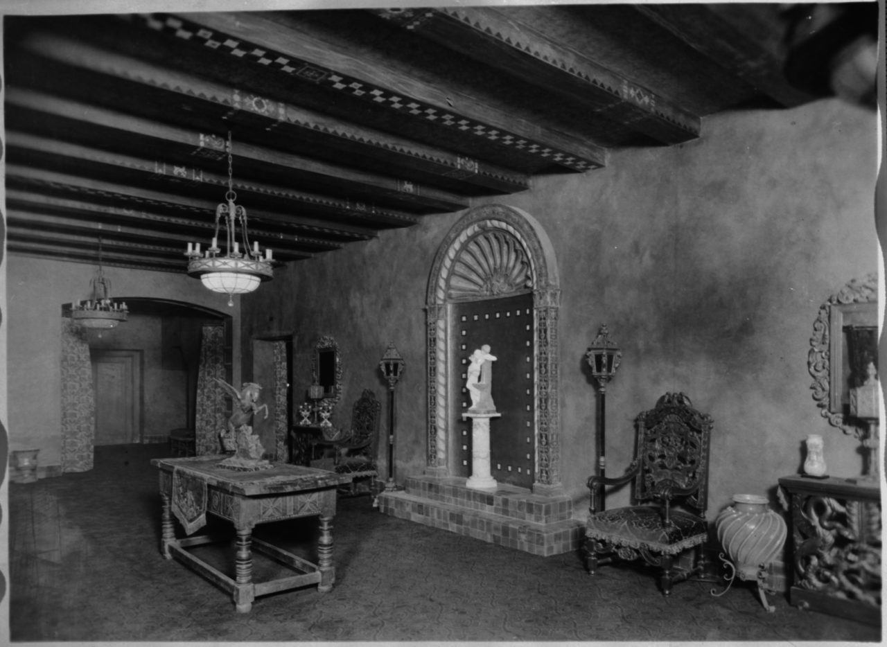 Mezzanine Lobby - c. 1927